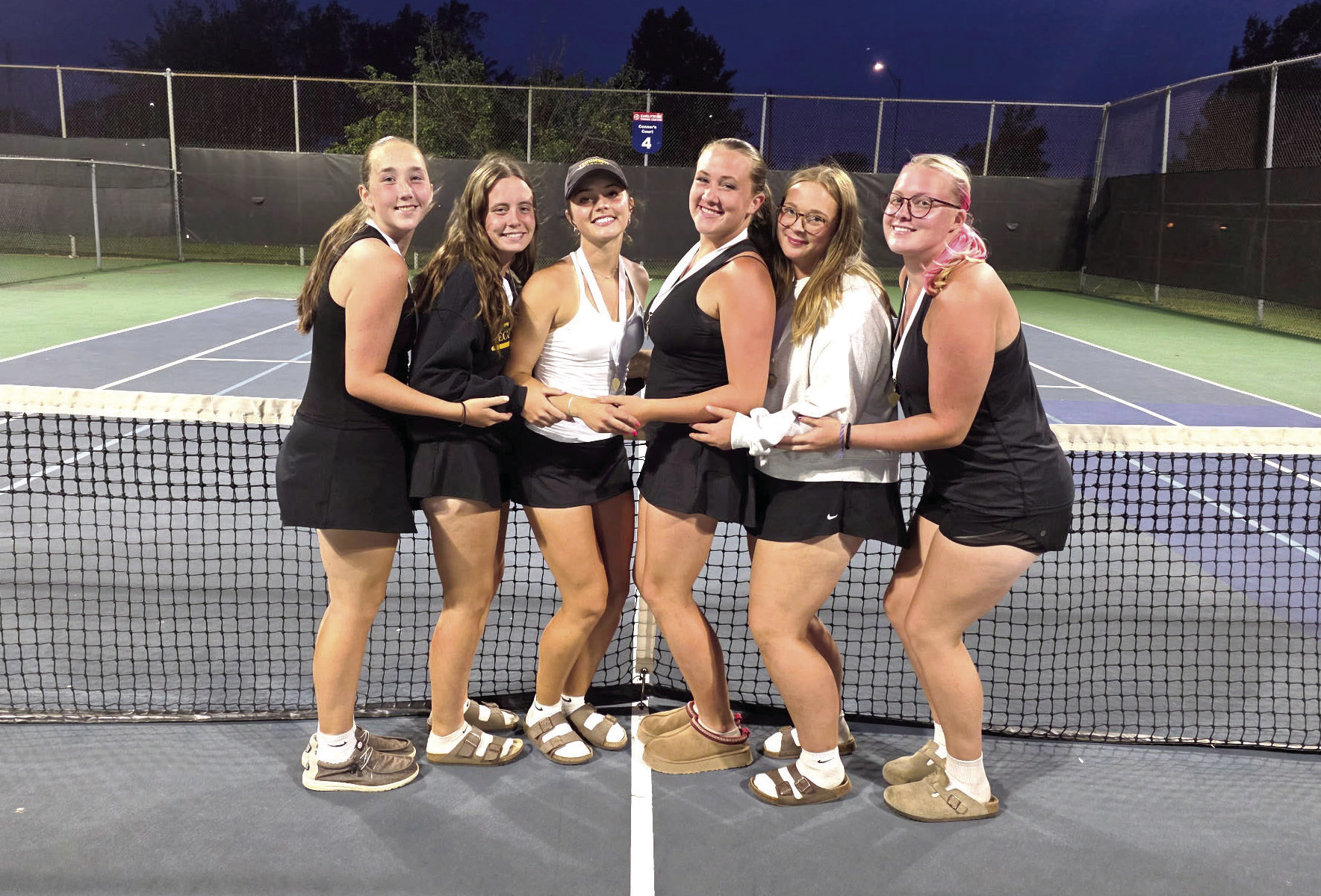 Lady Savages Tennis qualifies for state