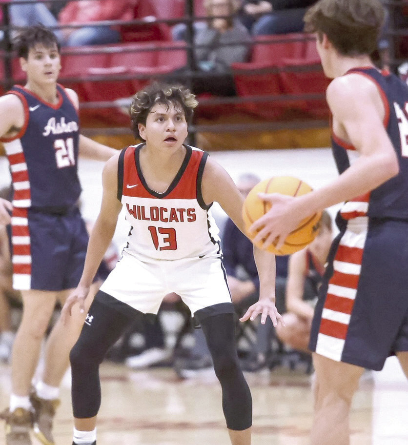 Earlsboro senior-Wesley Lowe locks in on defense. Photo courtesy of Amanda Elmore