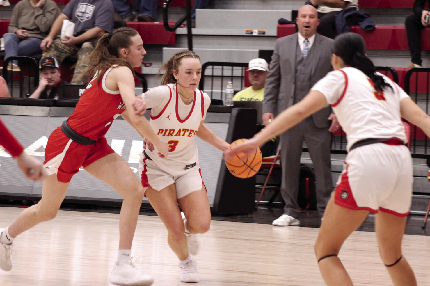 Dale senior Skylar Anderson takes the ball upcourt during the Dec. 13, 2025, game against Washington in the Boomerang Classic. Anderson recently reached 1,000 high school career points. Natasha Dunagan, Countywide &amp; Sun