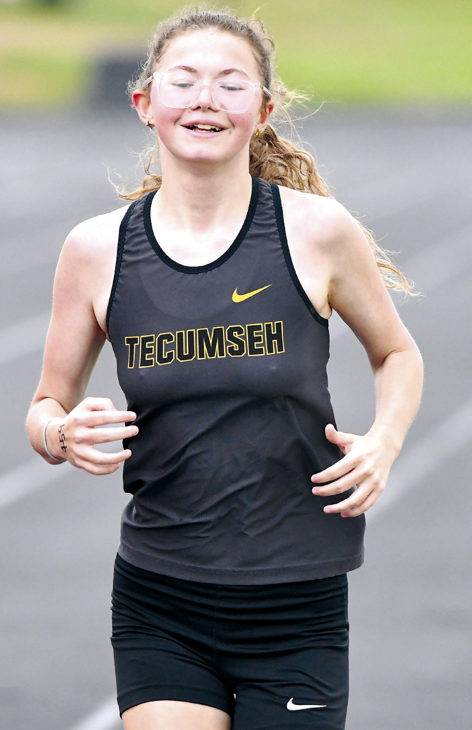 Kate Pearcy finished first in the 3200m run and third in the 1600m at the North Rock Creek track meet on April 23.