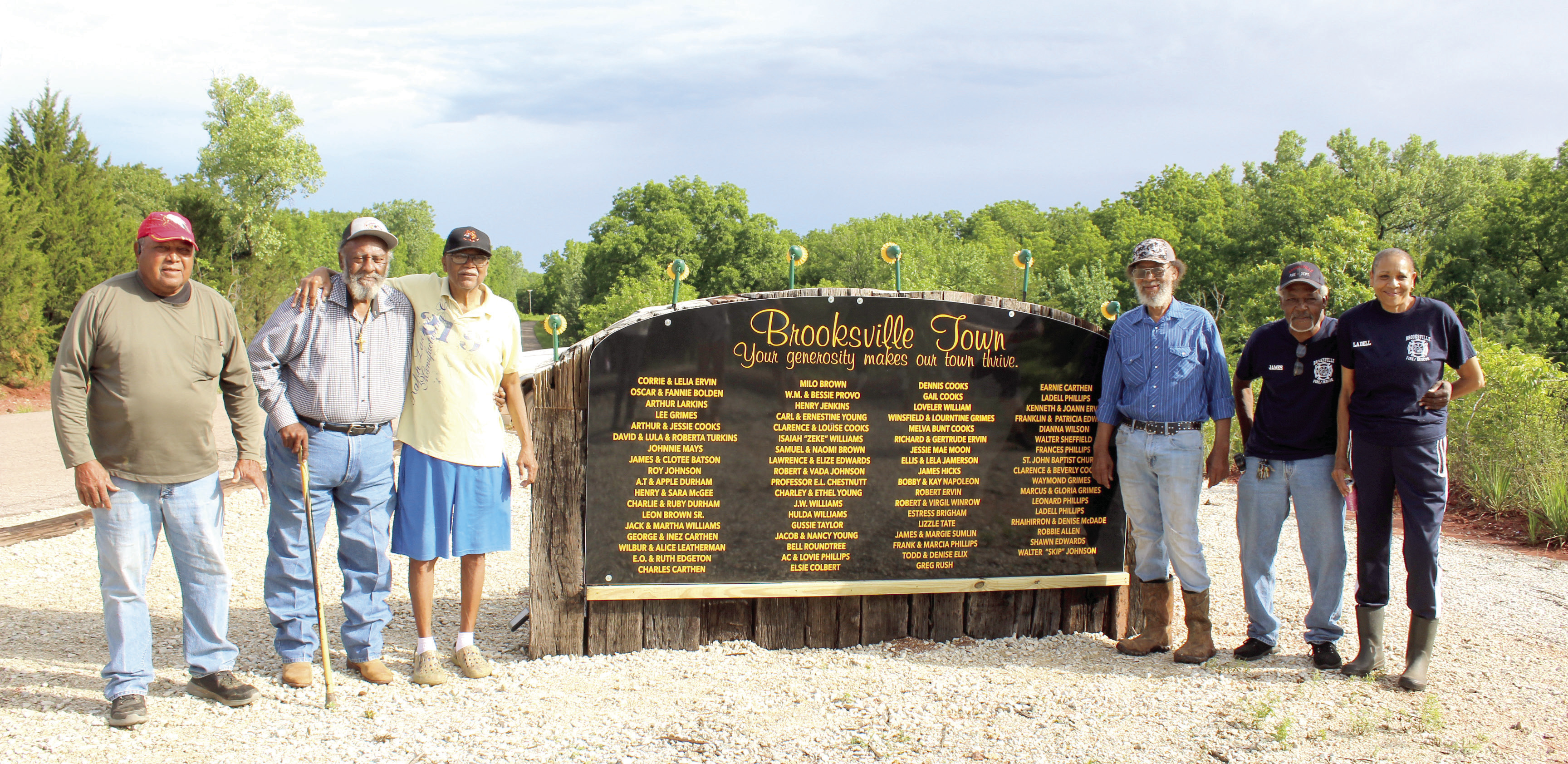 Brooksville Community hosts sign dedication