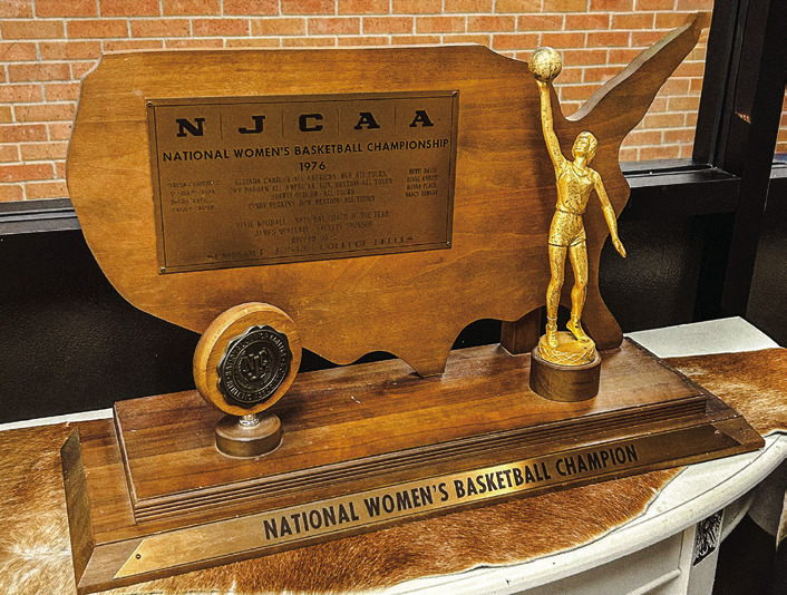 SSC to Honor'76 National Championship Belles Team