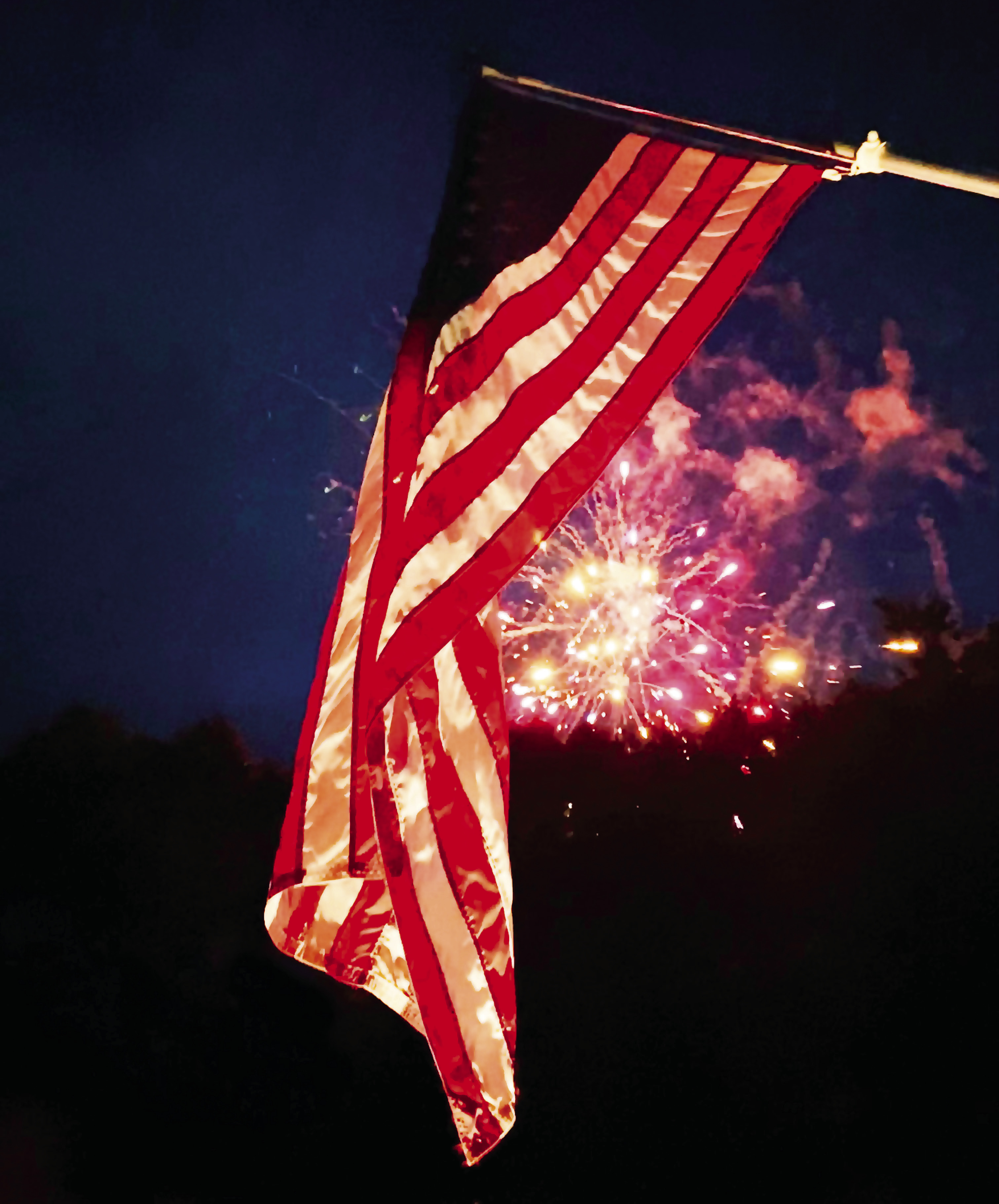 O say, does that star-spangled banner yet wave, O’er the land of the free and the home of the brave. Countywide & Sun/Julie Talton