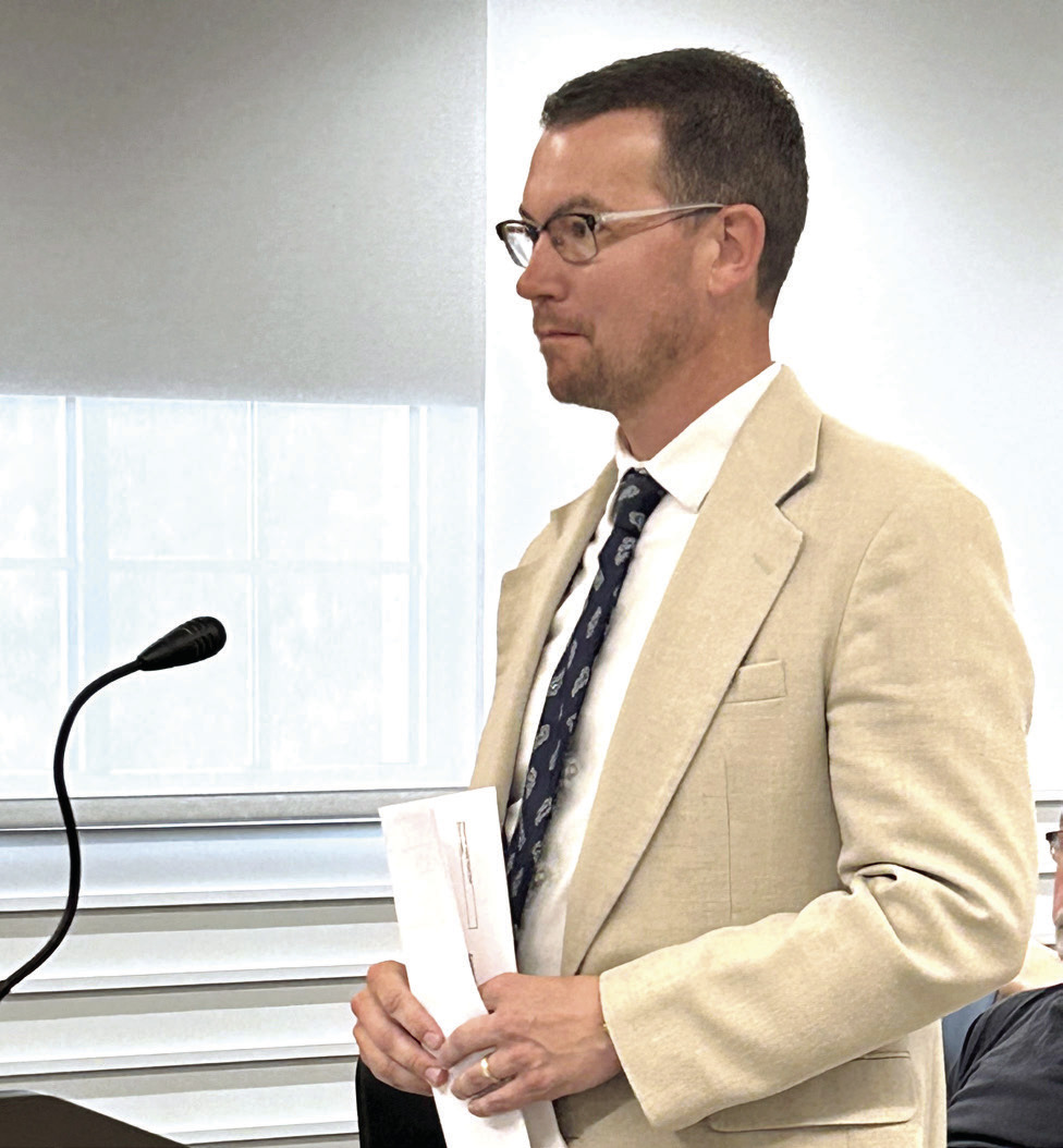 Grove Superintendent Mark Bowlan addresses the Board of County Commissioners. Suzie Campbell, Countywide &amp; Sun