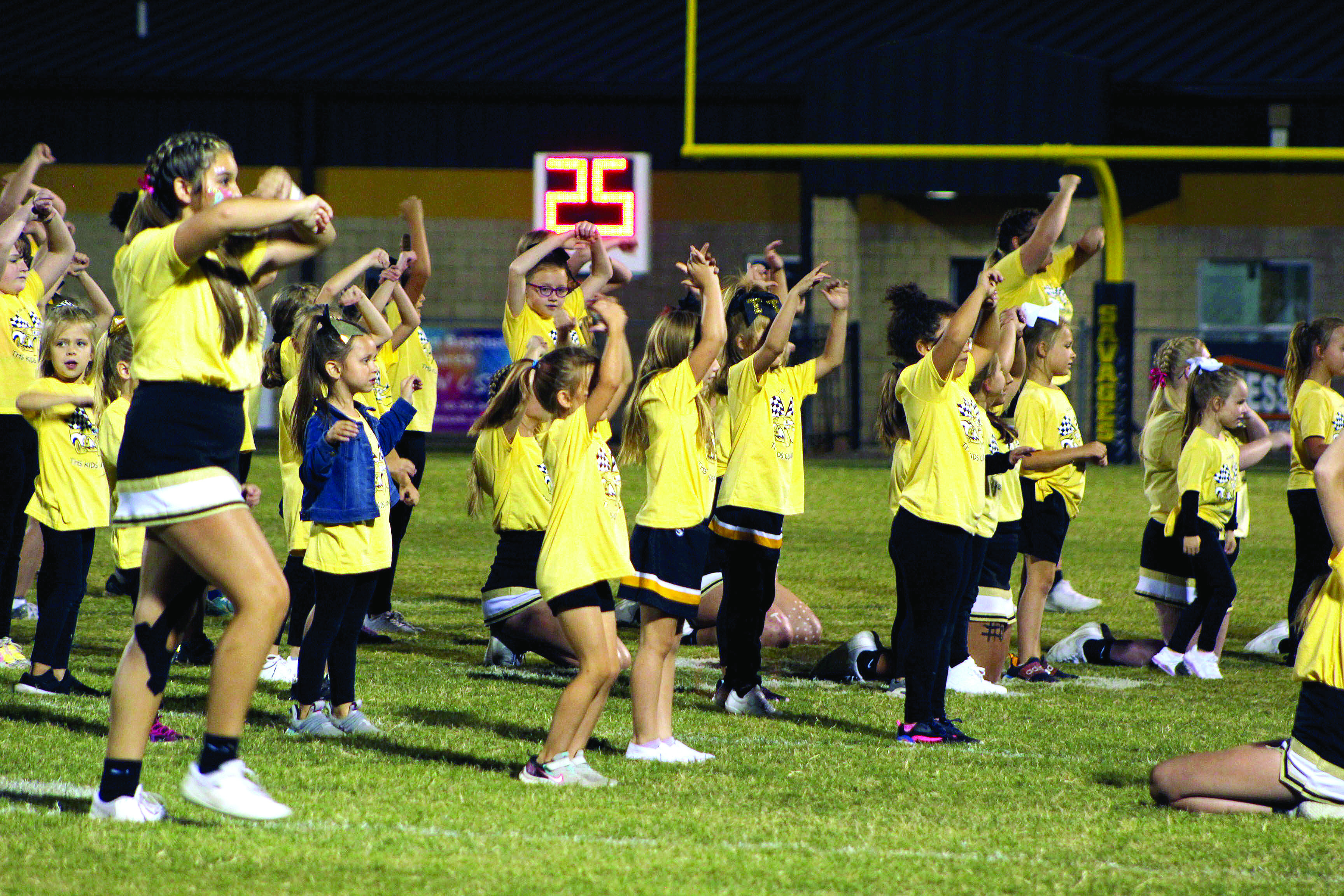 On Oct. 7, the Tecumseh High School cheerleaders performed with their junior cheerleaders. The junior cheerleaders ranged from pre-k all the way to sixth grade. They learned cheers and a dance during “kids clinic.” Payton Worley and all of the THS Cheerleaders helped in coaching the kids. Countywide &amp; Sun/Natasha Dunagan