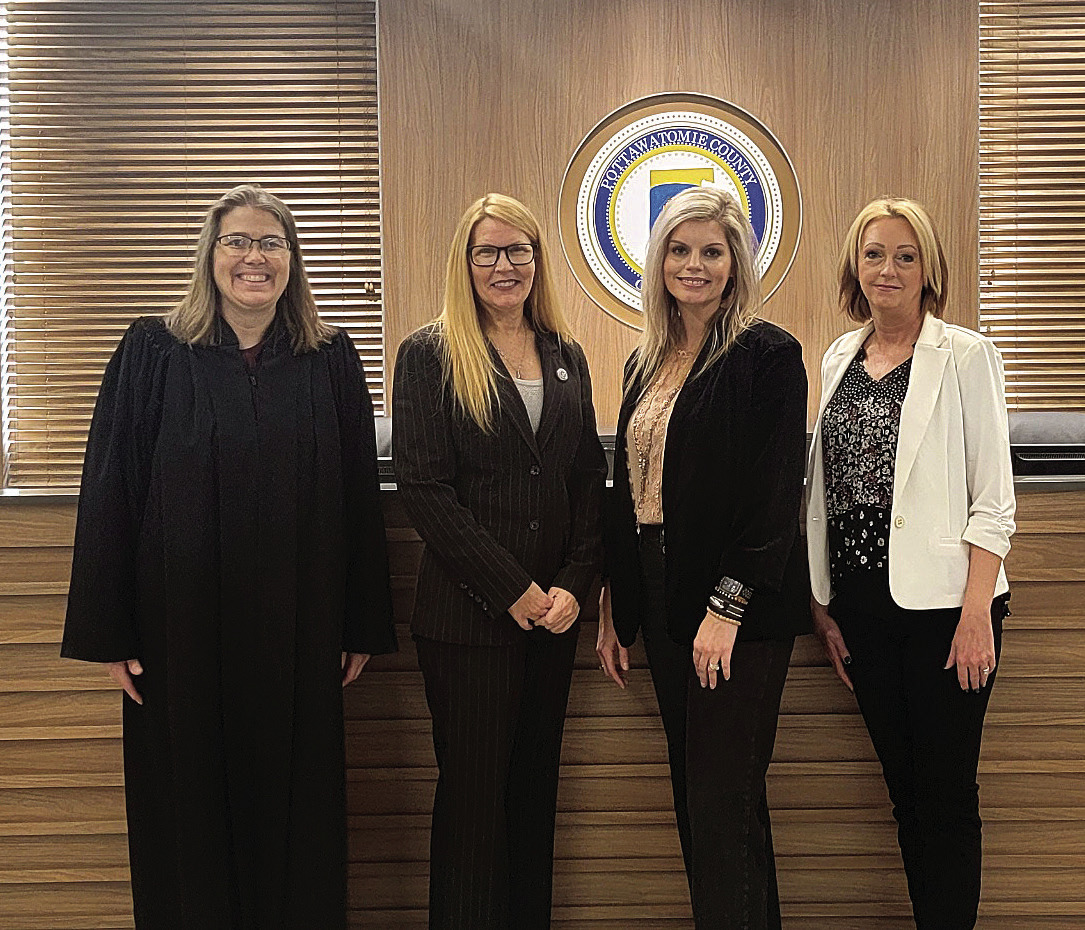 Judge McDaniels Swears In County Officers