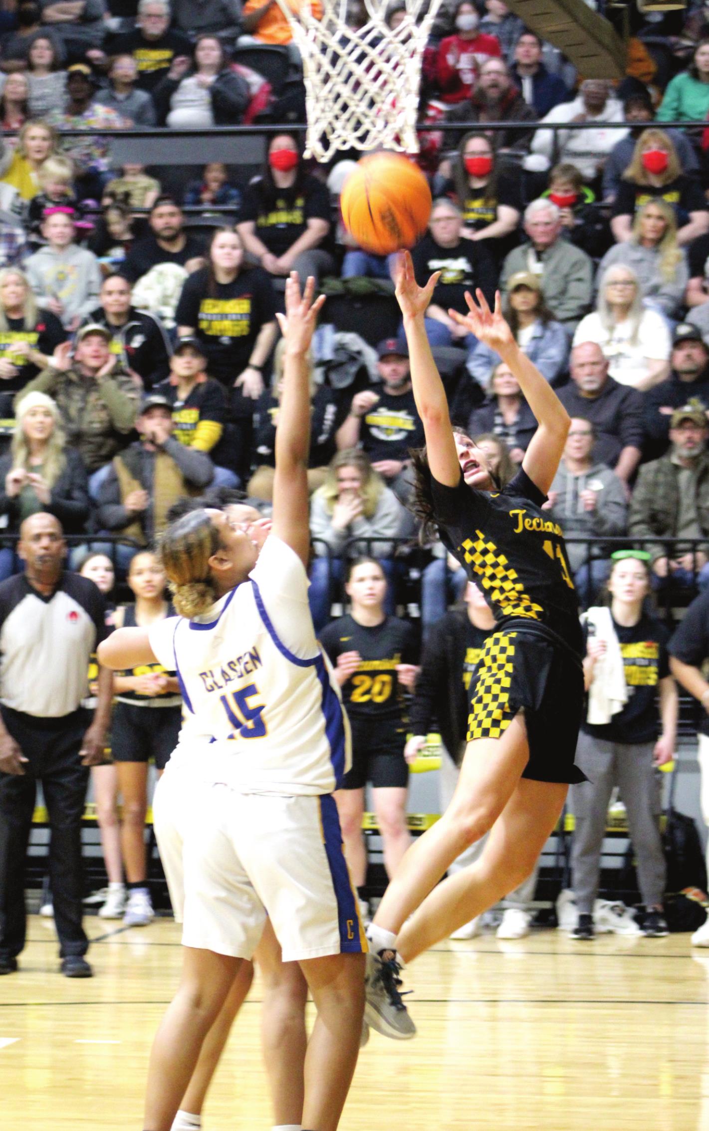 Lady Savages Heat Up The Court In Second Half