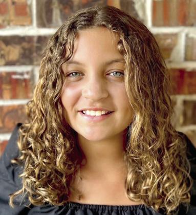 Jr: Maycee Edwards
