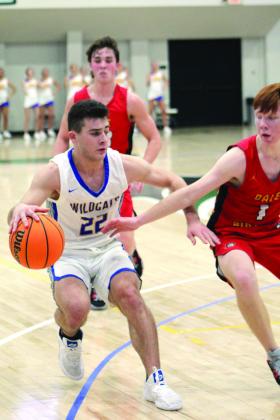 Bethel’s Bray Bussell guards the ball from Dale’s Easton Edmonson during the Bethel home game, held at OBU on Jan. 17. Dale won 87-53.