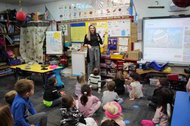 Bethel kindergarten teacher Kerry Ingersoll teaches a lesson about counting, place values, math, the days of the week, and coin values all in one lesson on Jan. 6. Ingersoll was selected as the Bethel Lower Elementary School Teacher of the Year and Bethel School District Teacher of the Year in 2021, and is one of 12 nominees for Oklahoma State Teacher of the Year for 2022. Countywide &amp; Sun/Natasha Dunagan
