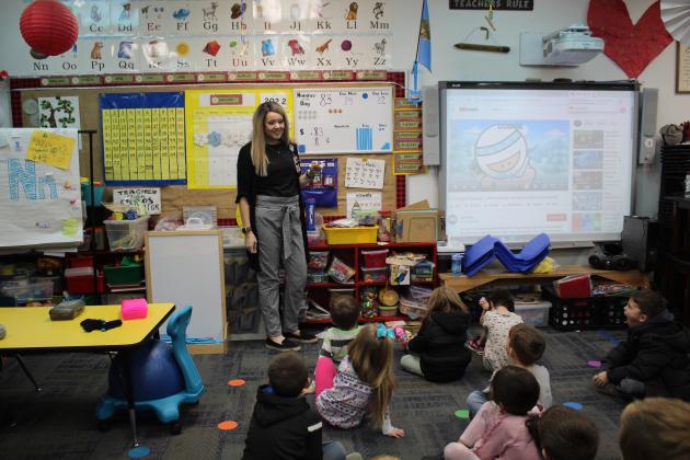 Bethel kindergarten teacher Kerry Ingersoll teaches a lesson about counting, place values, math, the days of the week, and coin values all in one lesson on Jan. 6. Ingersoll was selected as the Bethel Lower Elementary School Teacher of the Year and Bethel School District Teacher of the Year in 2021, and is one of 12 nominees for Oklahoma State Teacher of the Year for 2022. Countywide &amp; Sun/Natasha Dunagan