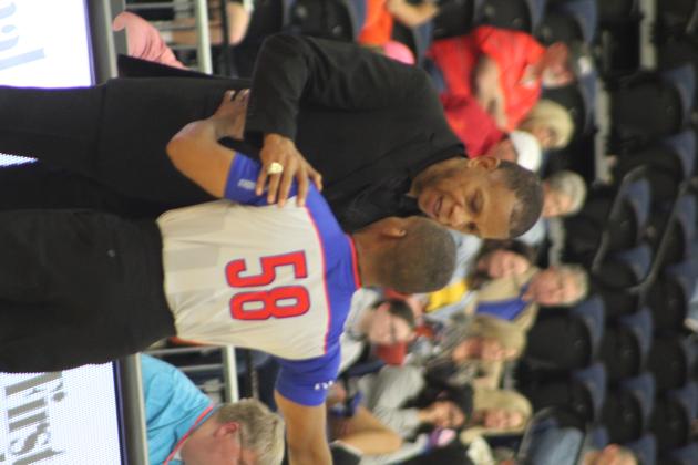 Coach Derrick Rowland