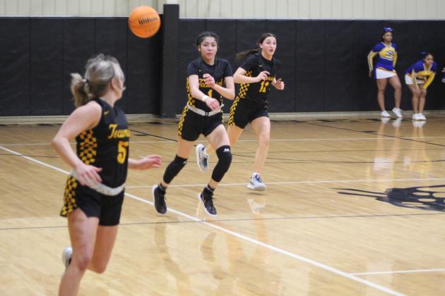 Serenity Jacoway passes to Sami Schweighardt