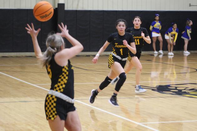 Serenity Jacoway passes to Sami Schweighardt