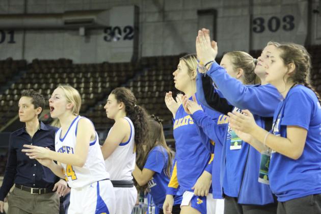 Lady Wildcats Cheering