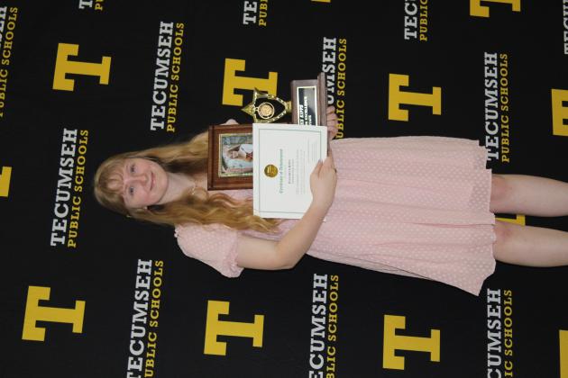 Elizabeth Kipps is an Academic All-State Scholar.