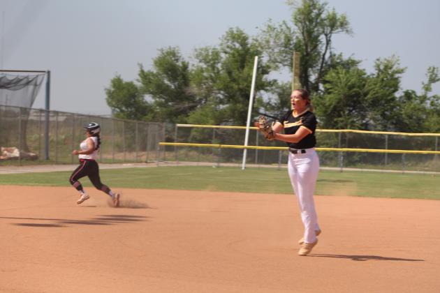 Lady Savages Win at 5A State Quarterfinals
