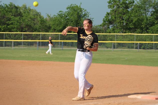Lady Savages Win at 5A State Quarterfinals