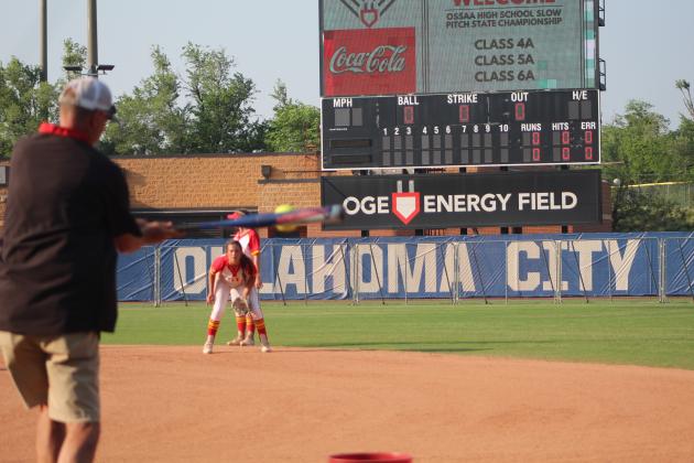 Dale Lady Pirates Are Class 4A Slow-Pitch Runners-Up