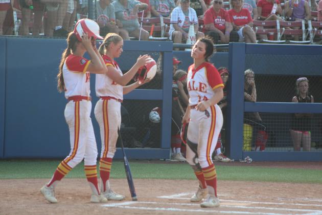 Dale Lady Pirates Are Class 4A Slow-Pitch Runners-Up