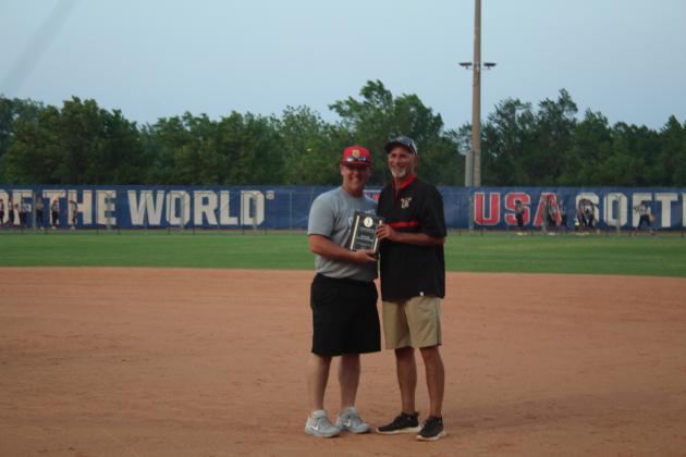 Dale Lady Pirates Are Class 4A Slow-Pitch Runners-Up