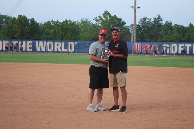 Dale Lady Pirates Are Class 4A Slow-Pitch Runners-Up