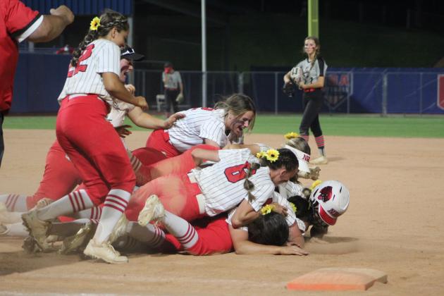 Lady Cougars Take State