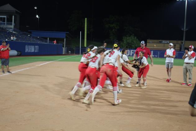 Lady Cougars Take State