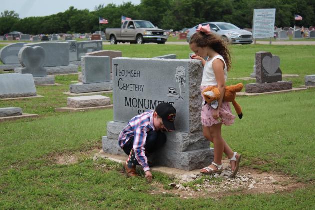 Daryle Murray, Sarah Jett