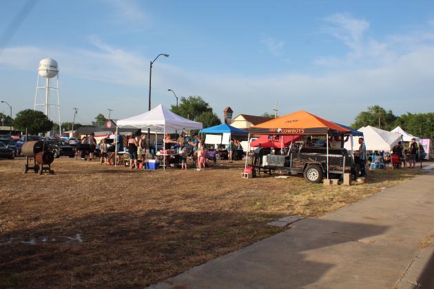 Mingle on Main Barbecue Contest