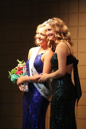 Miss Frontier Days Sadie Boatman &amp; Miss Frontier Days Runner-up Chloe Kelsey
