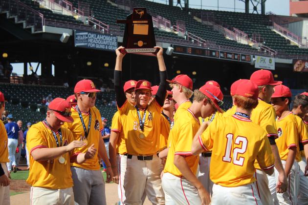 Dale senior Kash VanBrunt holds high the Class A State Championship trophy after the Dale Pirates Fall Baseball Team won against Silo, 18-11, on Oct. 8, at the Chickasaw Bricktown Ballpark. Countywide &amp; Sun/Natasha Dunagan