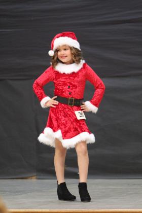 Miss &amp; Mr. Christmas Pageant