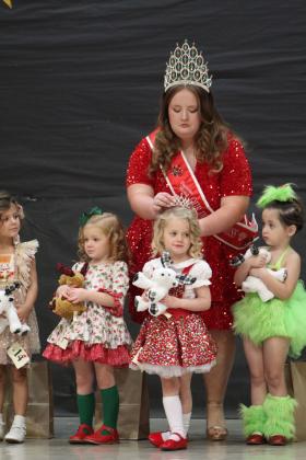 Miss &amp; Mr. Christmas Pageant