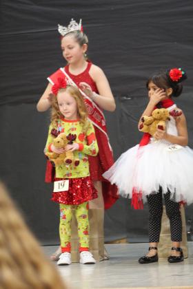 Miss &amp; Mr. Christmas Pageant