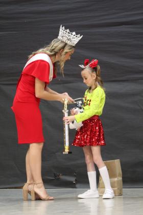 Miss &amp; Mr. Christmas Pageant
