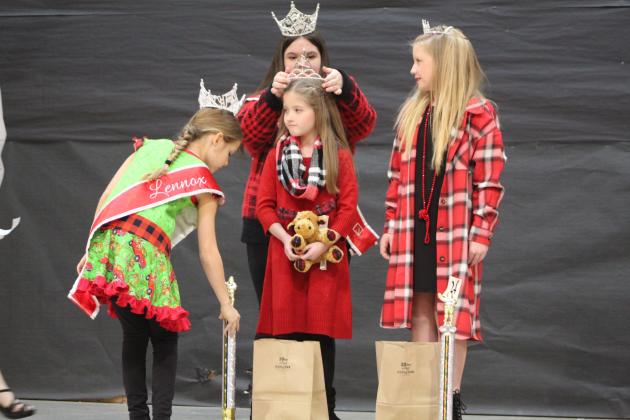 Miss &amp; Mr. Christmas Pageant