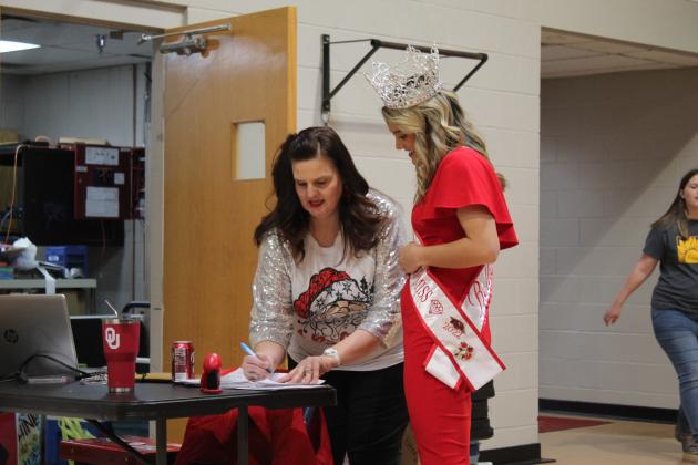 Miss &amp; Mr. Christmas Pageant