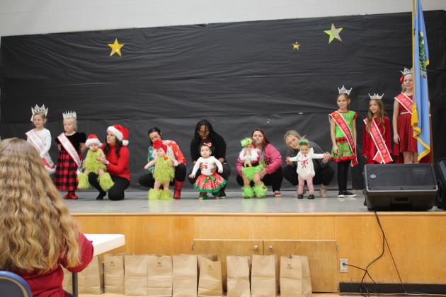 Miss &amp; Mr. Christmas Pageant