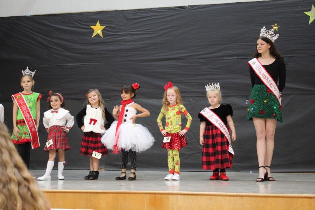 Miss &amp; Mr. Christmas Pageant
