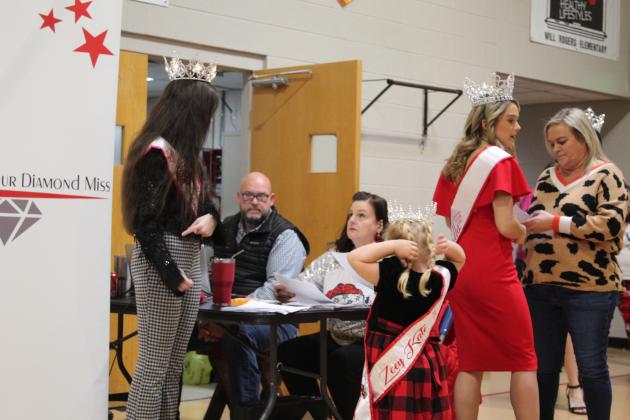 Miss &amp; Mr. Christmas Pageant