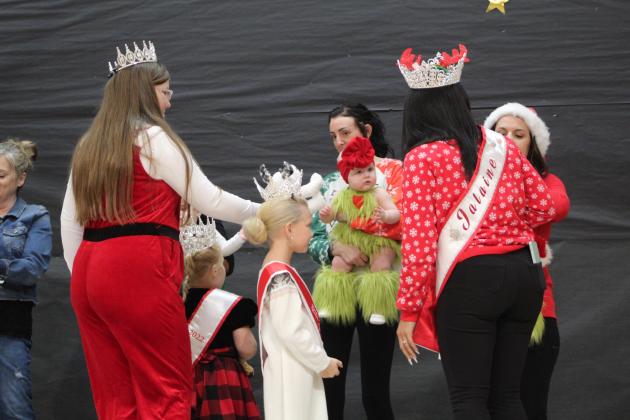 Miss &amp; Mr. Christmas Pageant