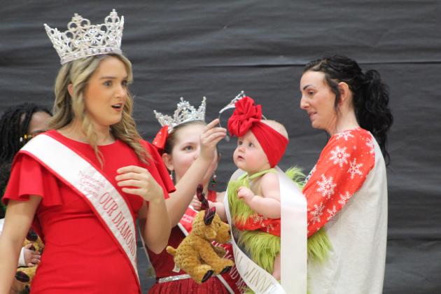 Miss &amp; Mr. Christmas Pageant