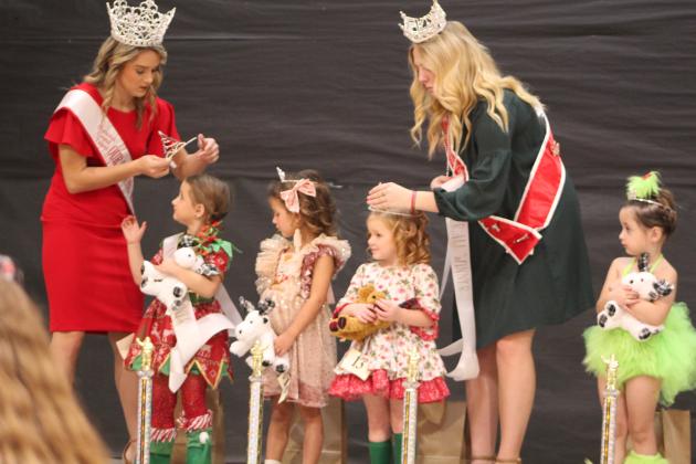 Miss &amp; Mr. Christmas Pageant