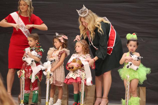 Miss &amp; Mr. Christmas Pageant
