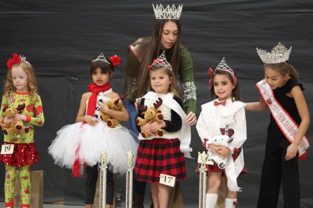 Miss &amp; Mr. Christmas Pageant