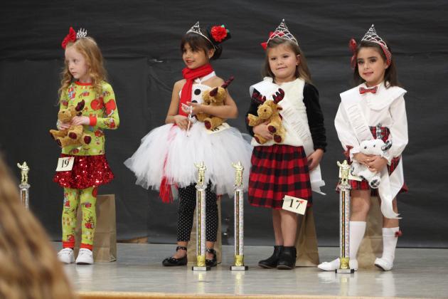 Miss &amp; Mr. Christmas Pageant