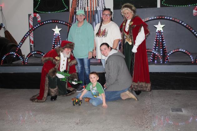 Santa &amp; Mrs. Claus Visit History Museum