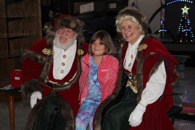 Santa &amp; Mrs. Claus Visit History Museum