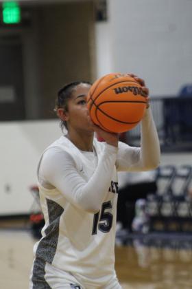 Shawnee Lady Wolves vs. Mustang Lady Broncos